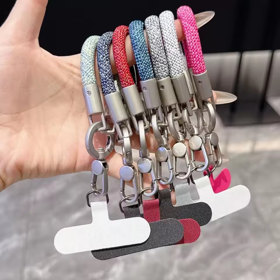 Acessórios para Celular: Placa - Phone Accessories And Gadget avaliação e preço