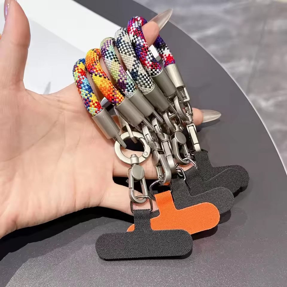 Acessórios para Celular: Placa - Phone Accessories And Gadget avaliação e preço